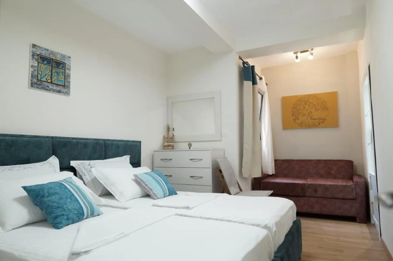 Luka'S Apartment Sarande