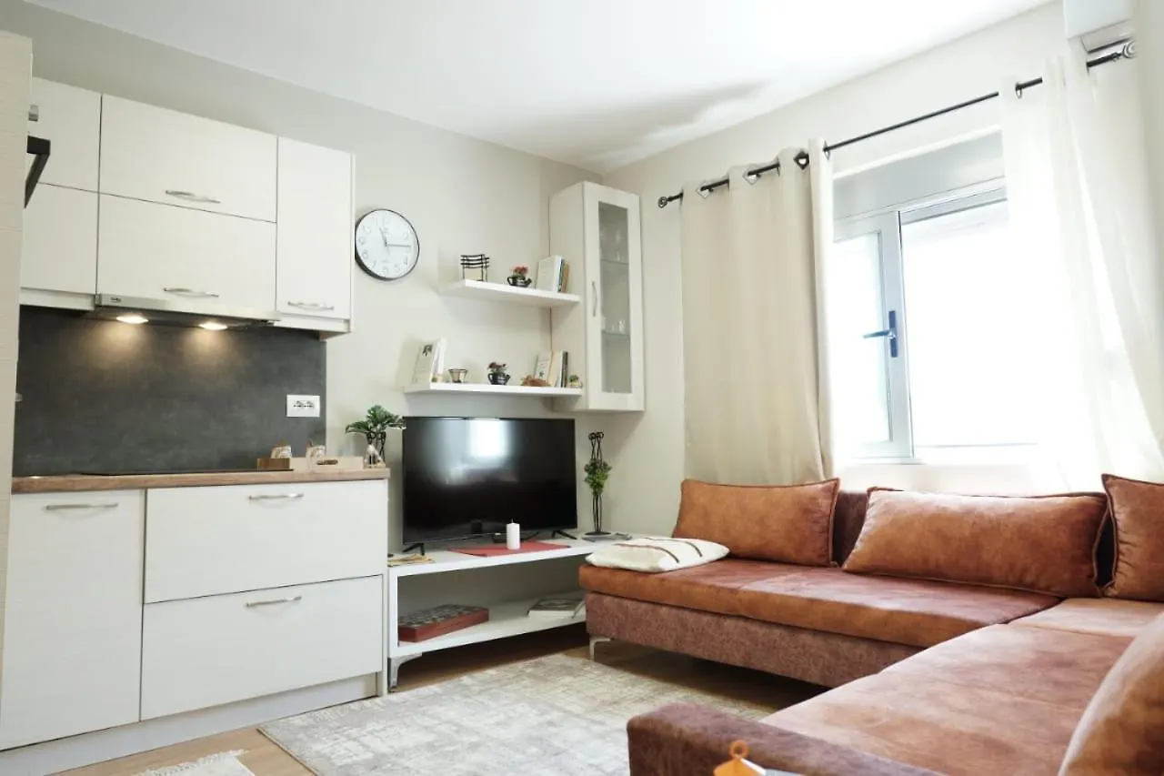 Luka'S Apartment Sarande Albania